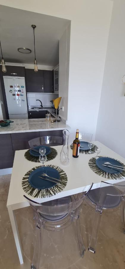 Small Oasis - Appartement 6 Personnes Manilva Esterno foto