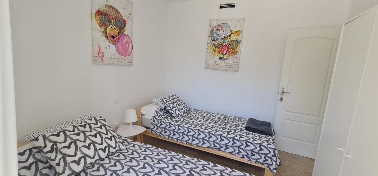 Small Oasis - Appartement 6 Personnes Manilva Esterno foto